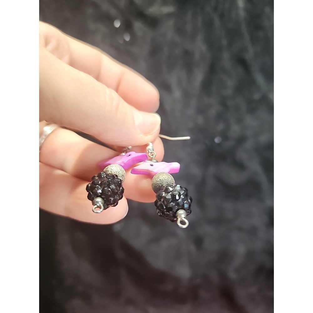 Handmade Beaded Mother Of Pearl Bracelet and Bird Earrings - Picture 4 of 7